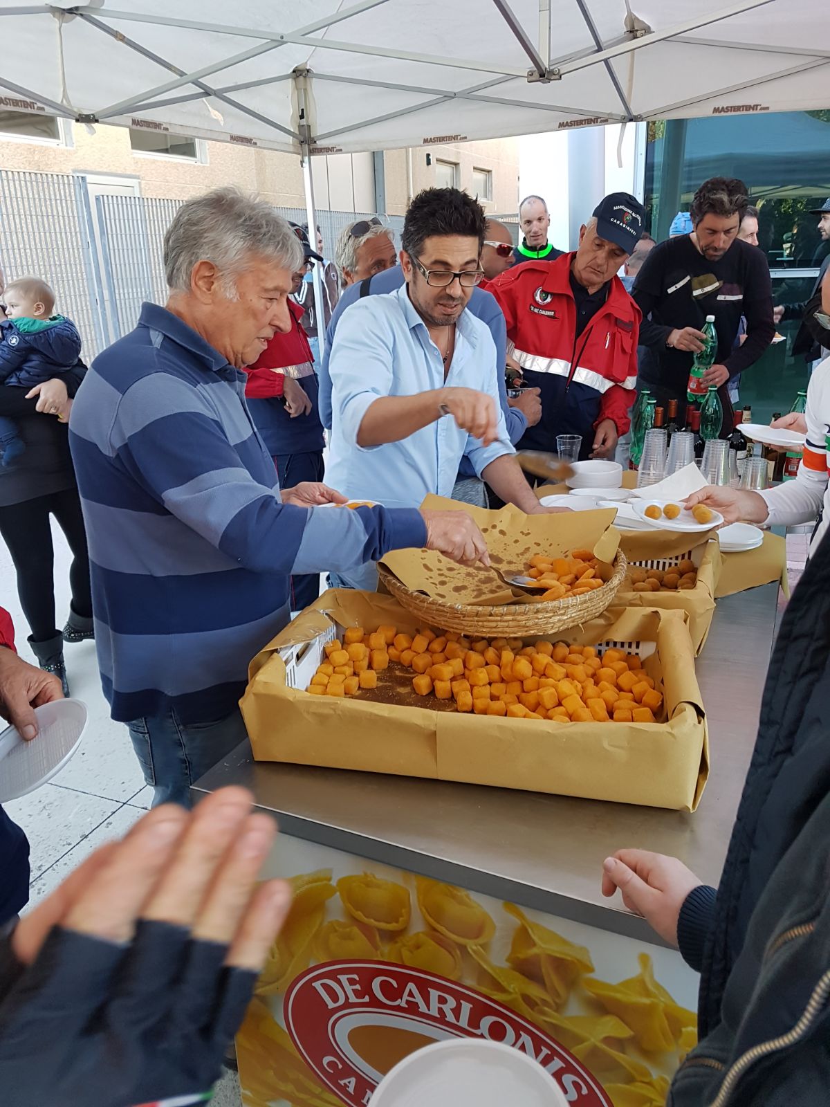 de_carlonis_al_lavoro.jpg de_carlonis_al_lavoro.jpg
