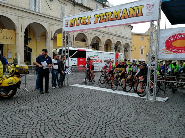 partenza_trofeo_citta_di_fermo.jpg